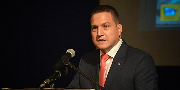 Ministar Ružić podneo neopozivu ostavku