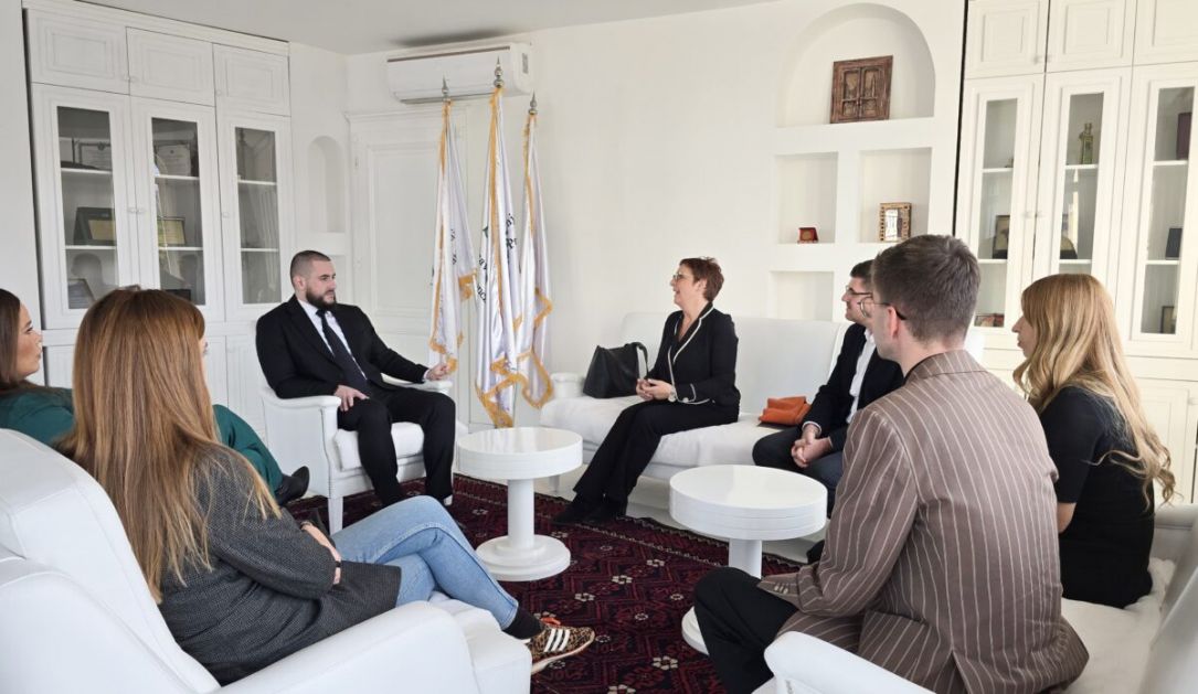 Ministar Zukorlić primio paneliste tribine “Evropa u koferu”