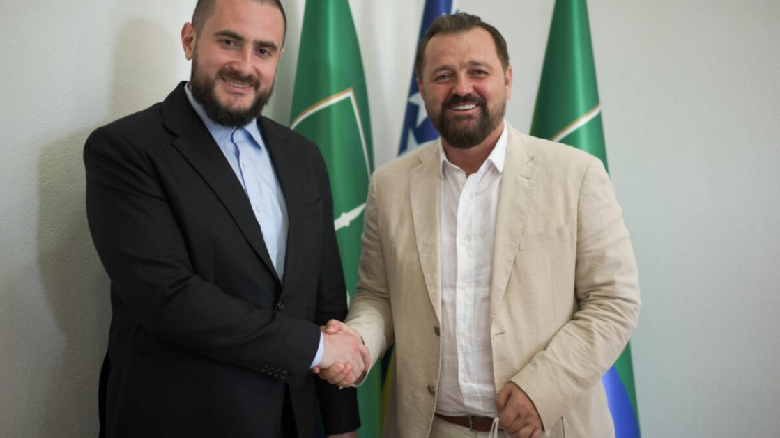 Ministar Zukorlić u posjeti Cazinu: Razgovor s gradonačelnikom Ogreševićem