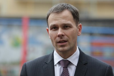 Ministar finansija Srbije: Vlada razmišlja o smanjenju akciza na gorivo