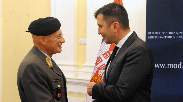Ministar odbrane Austrije u oktobru u Srbiji