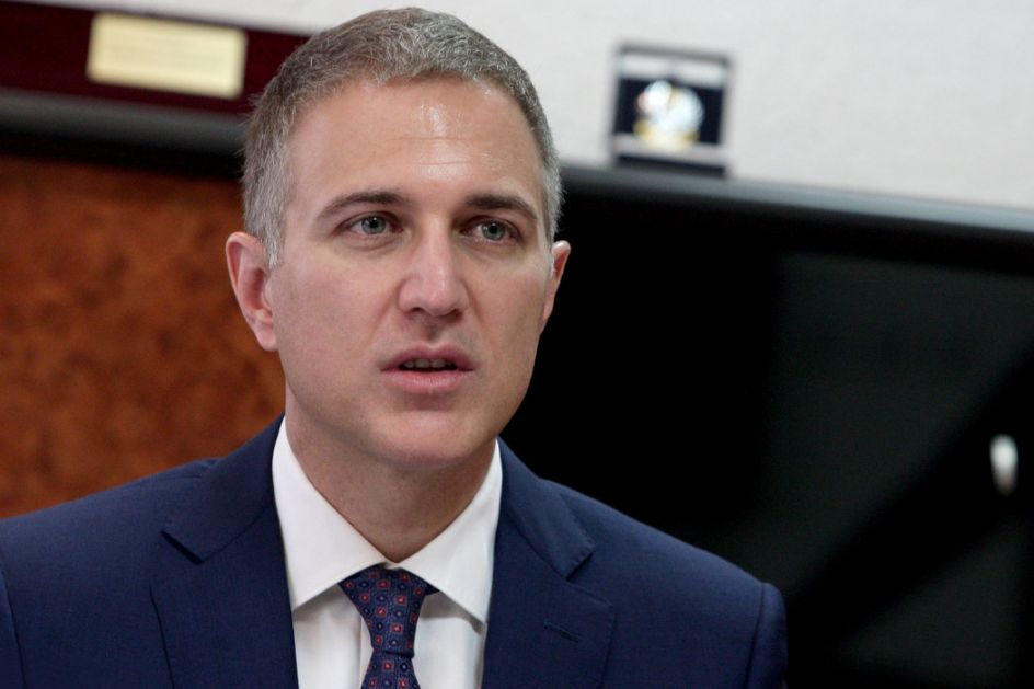 Ministar odbrane: Srbija neće ulaziti ni u kakve vojne saveze