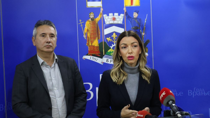 Ministarka Mesarović i gradonačelnik Milenković razgovarali sa radnicama Kentaura