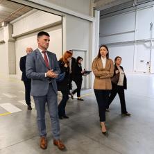 Ministarka Mesarović uručila je prva rešenja o dodeli bespovratnih sredstava porodičnim kompanijama