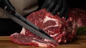 Ministarstvo naložilo uništenje 698 kilograma goveđeg mesa u jednoj klanici