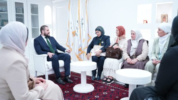 Ministra Zukorlića posjetile majke Srebrenice