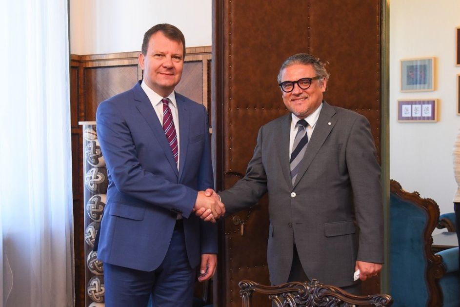 Mirović sa ambasadorom Češke o saradnji u oblastima poljoprivrede i kulture