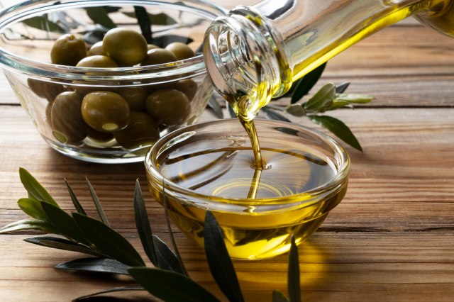 Mislili ste da je duplo jeftinije? Evo kakve su cene maslinovog ulja u Grčkoj i Srbiji