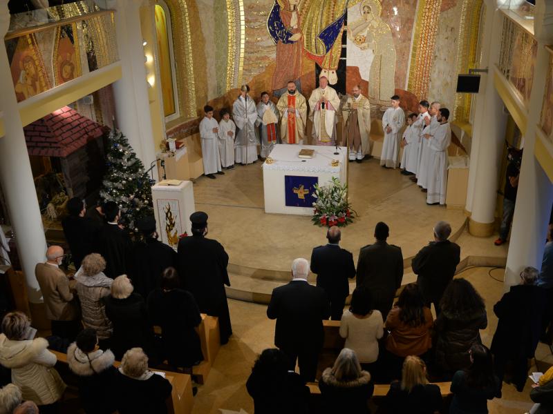 Misom u niškoj katoličkoj crkvi vernici dočekali Božić 