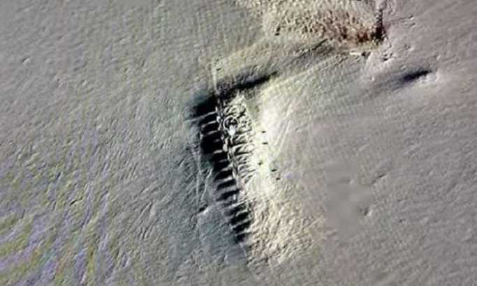 Misteriozni objekat: Šta je Google Earth snimio na Antarktiku? (VIDEO)