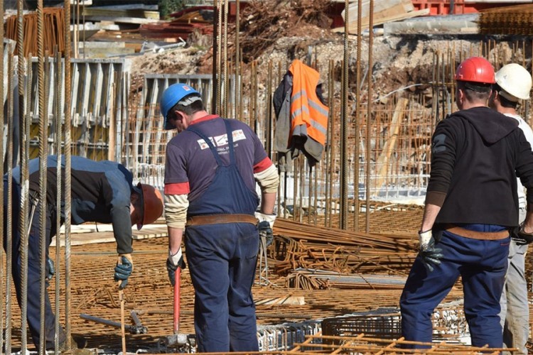 Mjere države pomogle da broj otpuštenih radnika u Srbiji bude manji
