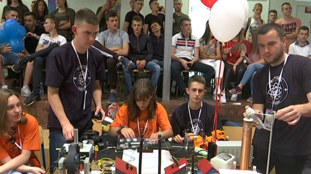 Mladi inovatori na Festivalu nauke u Tutinu
