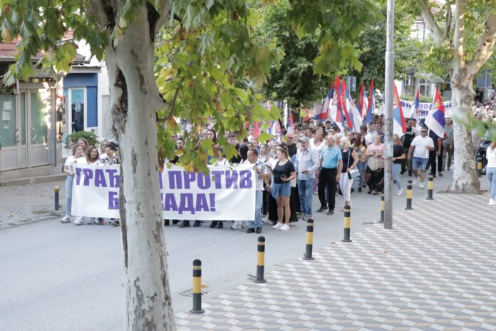 „Mladi s juga“: Nismo blokirali ništa 3 nedelje, protiv čeka se onda bori vranjski SNS?