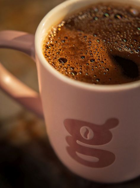 Moć šoljice kafe: Harvardska studija potvrdila da žene koje piju kafu duže ostaju vitalne