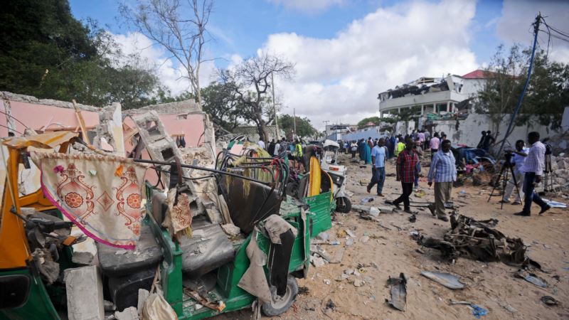 Mogadiš: Najmanje 15 poginulih u napadu al Šababa