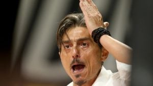Moja molba je da ih pobedite, razbijete i dokrajčite: Vlasnik Panatinaikosa u govoru svojim košarkašima pred mečeve sa Olimpijakosem