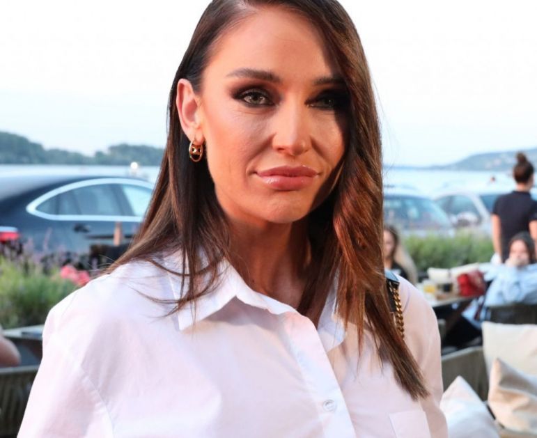 Moja sestra je zlotvor, zabila mi je nož u srce: Katarina Živković ne može da zaustavi suze