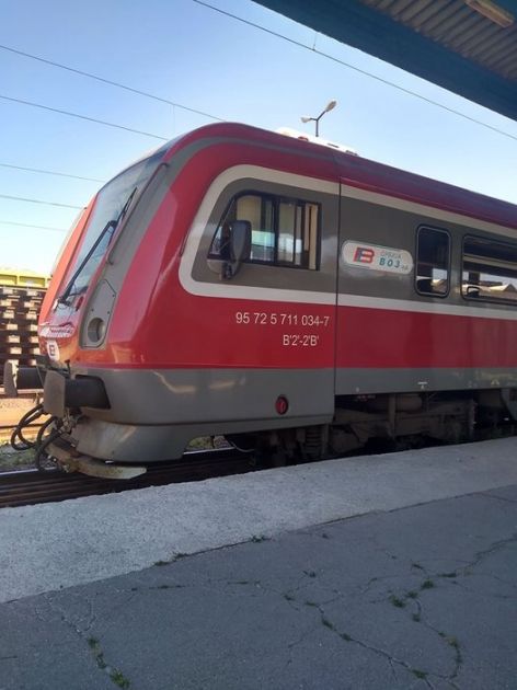 Momirović: Putnicima koji su juče satima čekali u vozu, zbog kvara, biće vraćeno 50 odsto od cene karte