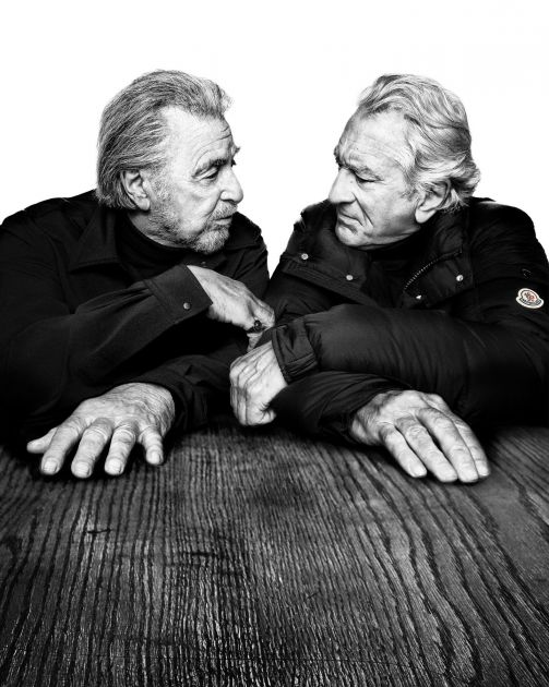 Moncler spojio legende filma – Al Pacino i Robert De Niro u kampanji „Warmer Together“