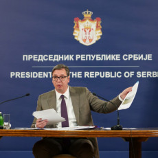 Morate samo da znate da čitate i imate svaki papir na oba pisma Vučić istakao da je svaki sporazum dostupan!
