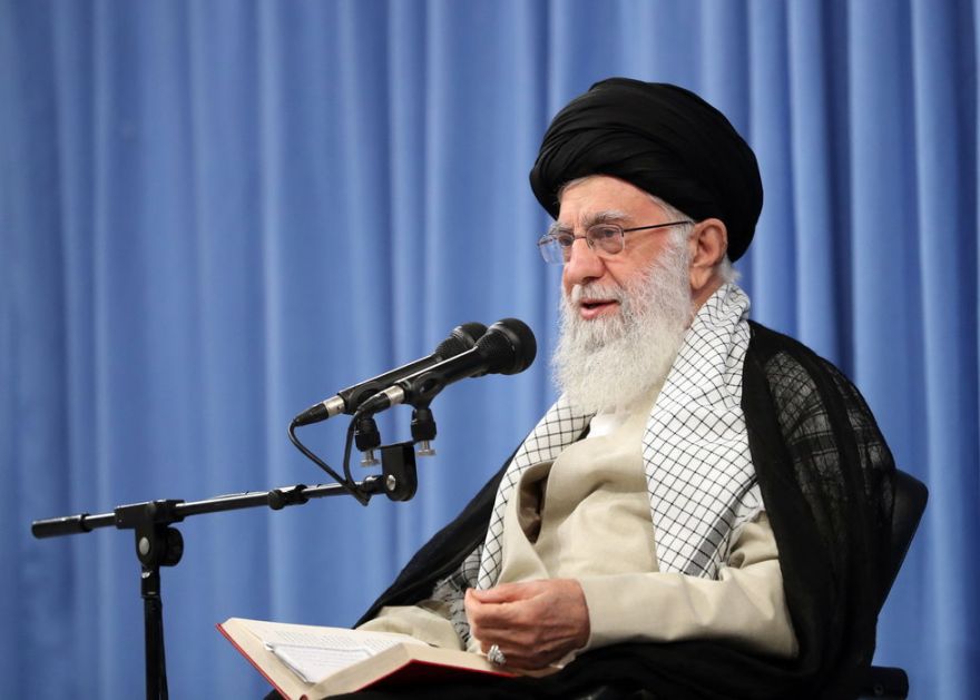 Mosad na Iks nalogu tvrdi da iranski ajatolah Ali Hamnei samo spava i konzumira droge