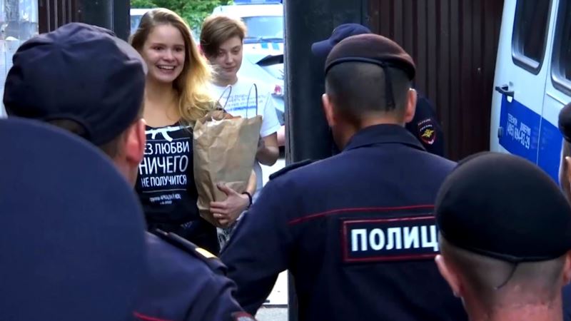 Moskva: Članice Pussy Riot ponovno pritvorene