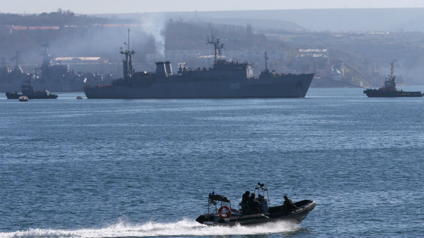 Moskva predala Ukrajini tri zarobljena broda