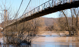 Most na Moravi: Služi narodu, a narod o njemu ne brine (FOTO)