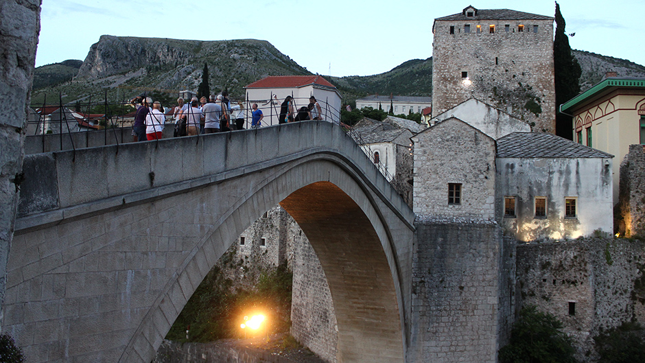 Mostar okićen zastavama Herceg-Bosne