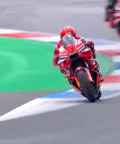 Moto GP: Mark Markes slavio u Asenu, Aleks posle incidenta sa Akotsom polomio ruku