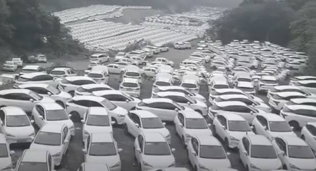 Mračna strana kineskog električnog buma?! Hiljade registrovanih automobila stoje napušteni na parkinzima?!