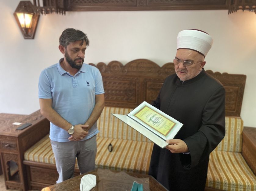 Muftija Dudić ispratio ljekarski tim iz Sarajeva