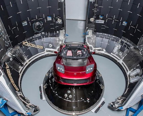 Musk ipak šalje automobil u svemir