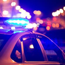 Muškarac pobegao od policije, a malu decu ostavio u automobilu - filmska scena u Poreču