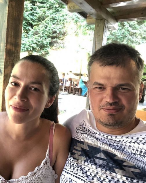 Muž Marije Petonijević doneo neočekivanu odluku, a mislila je da će živeti bajku! Glumica u suzama, fanovi šalju reči podrške (FOTO)