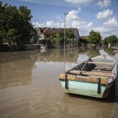 NA DANAŠNJI DAN POČELE KIŠE U OBRENOVCU: Prošlo je sedam godina od poplava koje su mnogima sve uništile (FOTO/VIDEO)