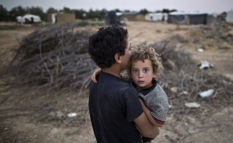NA NIČIJOJ ZEMLJI: Između Sirije i Jordana zarobljeno 75.000 ljudi