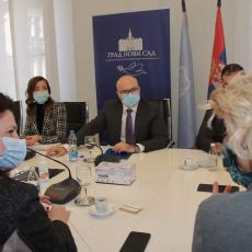 NA OVAJ NAČIN ĆE PODSTAĆI VAKCINACIJU: Vučević nezadovoljan odzivom Novosađana za imunizaciju, grad ima novi plan