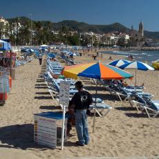 NAJGORA SEZONA IKADA: Crnogorske plaže puste, pazari manji SEDAM I PO PUTA u odnosu na prošlu godinu