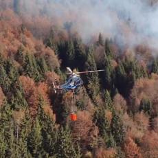 NAJGORE JE PROŠLO: Helikopteri Republike Srpske u akciji gašenja požara na Romaniji! (VIDEO)