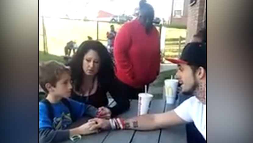 NAJJEZIVIJI SNIMAK IKAD: Otac snimio trenutak kad je sinu saopštio da mu je majka umrla (VIDEO)