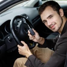 NAJLAKŠE REŠENJE: Otvorite vrata od automobila u kojem vam je OSTAO KLJUČ, za samo par minuta
