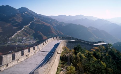 NAJVEĆI PROJEKAT DO SADA: Kina gradi železniču stanicu ispod Kineskog zida na dubini od 102 metra