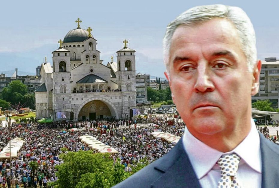 NAJVEĆI SKUP U ISTORIJI CRNE GORE: Srbi ustali u odbranu svetinja! Porazili Milovu policiju!