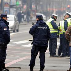 NAPADNUT POLICAJAC U BARAJEVU: Izboden nožem prilikom obavljanja dužnosti!