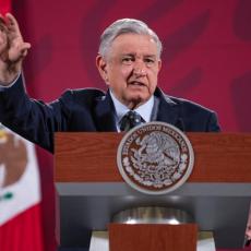 NAROD DOŠAO DA MU KLIČE, ON POLUDEO: Meksički predsednik pristalice nazvao protivnicima