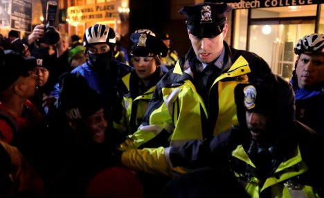 NASILJE U VAŠINGTONU: Uhapšeno 217 demonstranata, povređeno šest policajaca