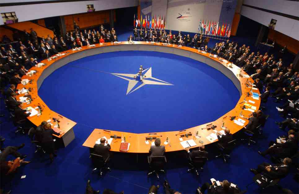 NATO: Suprotstavićemo se Rusiji na svakom nivou