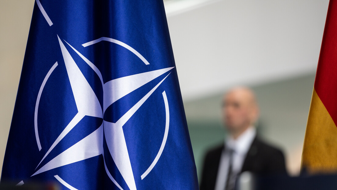 NATO agresija, NATO tribunal i NATO Srebrenica vode NATO u poraz