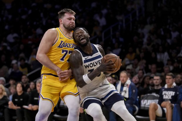 Словеначки кошаркаш Лука Дончић због повреде завршио редовни део сезоне у NBA лиги